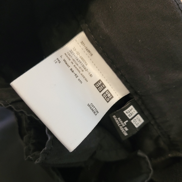 Uniqlo -  Black Cropped Cargo Pants (Large) - Picture 5 of 5